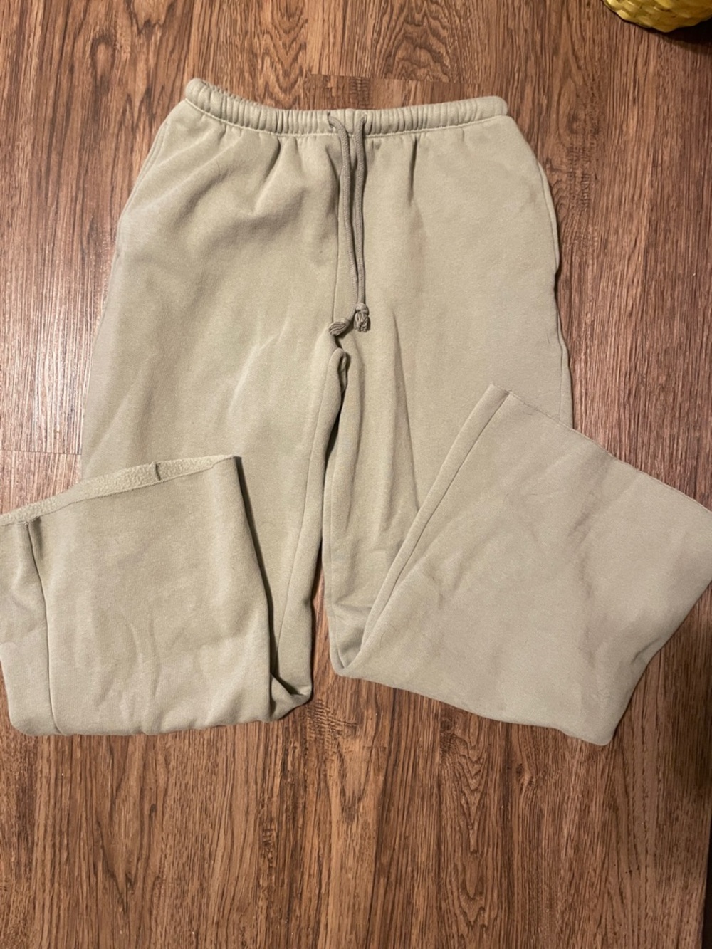 wild fable  Drawstring Sweatpants in a gray/beige/green color